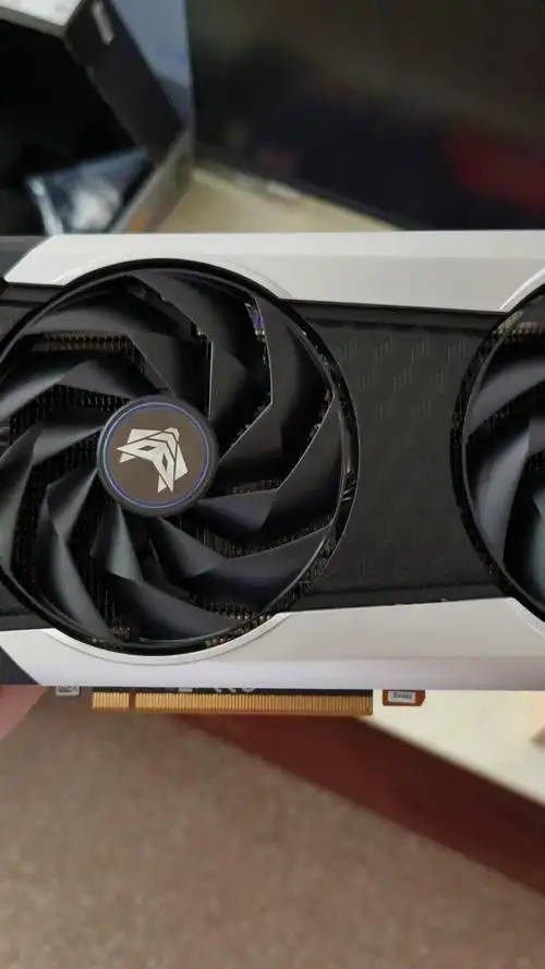 蓝宝石6650xt超白金简单上手,不愧是顶级非公,做工真的很好