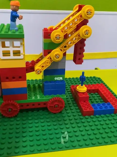 乐高大颗粒56岁作品打桩机