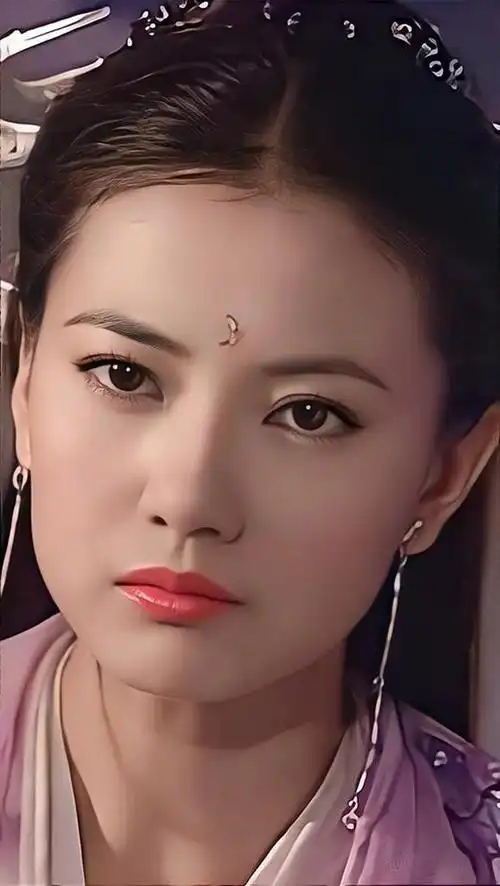 最美的周芷若,柔情似水,我见犹怜,气质与美貌并存