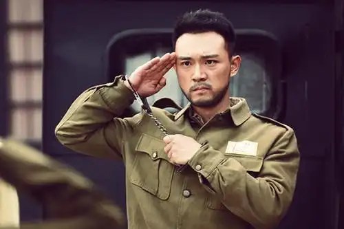 王俊彭《飞哥战队》热拍 get了硬汉的型与魂