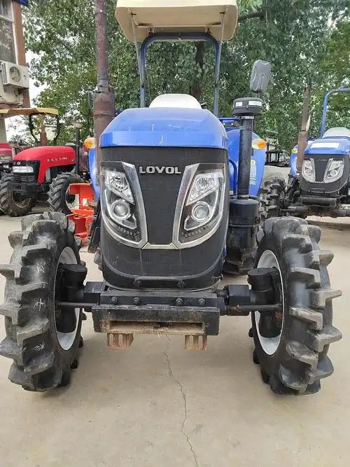 雷沃拖拉机型号1004,原车三大件完好无损,无维