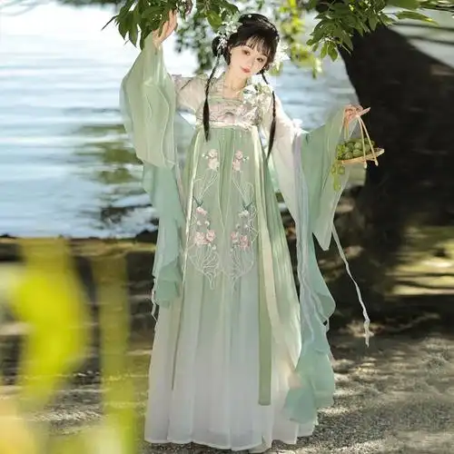 柒月集原创汉服女中国风新款汉元清菏齐胸襦裙日常款素春夏