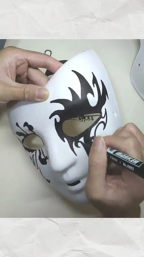 我要上热门#画上彼岸花的半脸面具.