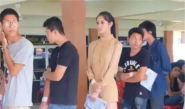 宁做人妖也不愿服兵役,征兵现场气昏厥,泰国人为何