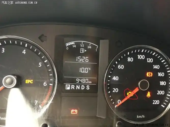 有图问下仪表盘上这个像水壶一样的黄色标志是什么意思呢