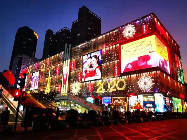 夜色华美的华强北商业街,原创摄影.