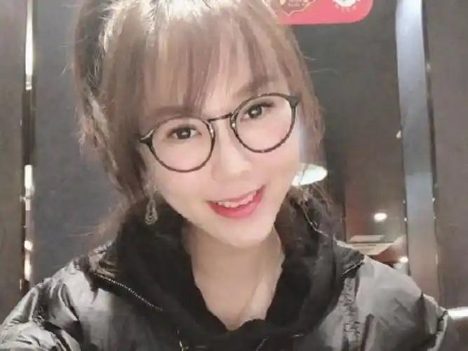 孔玮vicky正在直播