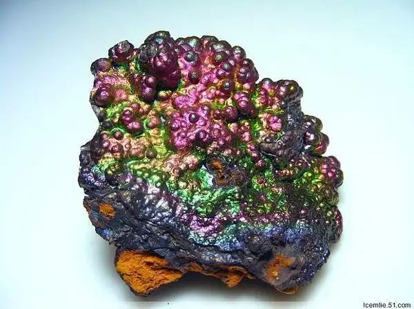 贵州褐铁矿(颜色美艳的就像电镀的……)