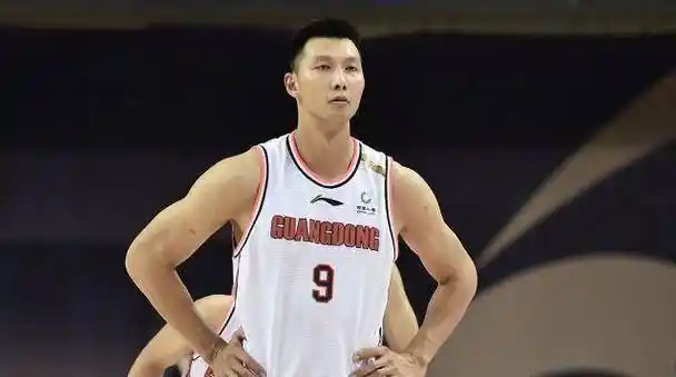 原创原创18分14板易建联带伤复出救主最后7秒关键造犯规淘汰北京