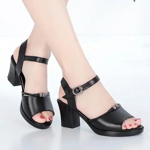 共65 件水钻凉鞋子真皮女鞋子相关商品