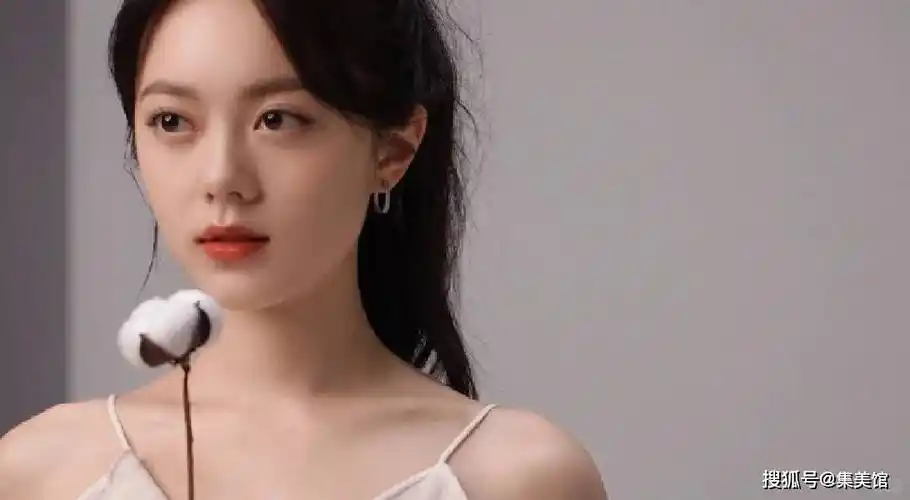 最美江苏女孩!赵今麦,这身材着实顶不住!_演技_成为了_活动