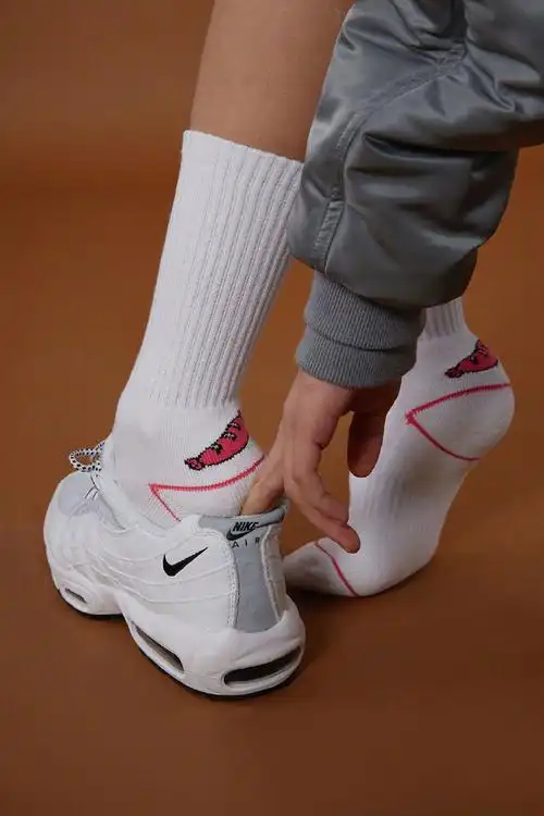 好看的鞋袜搭配