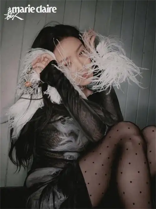 倪妮黑丝性感写真图片 倪妮黑丝袜美腿性感又迷人