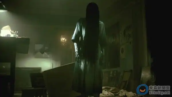 《午夜凶铃3》贞子腐烂皮肤为添加润滑液