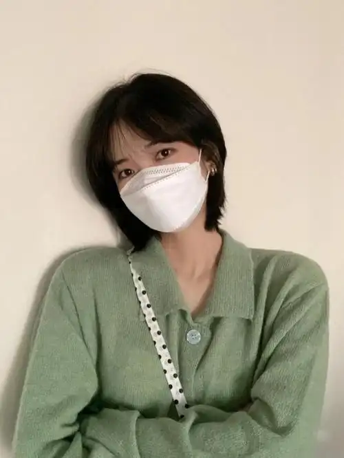 女生帅气短发发型(可帅可甜的女生锁骨短发)