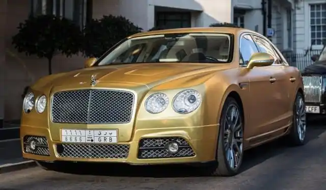 迪拜黄金车,迪拜黄金车是纯金的吗(黄金跑车mansory迈莎锐renovatio)