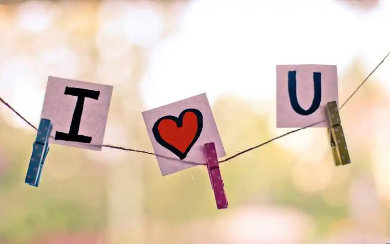 纸架子iloveyou浪漫ppt背景图片