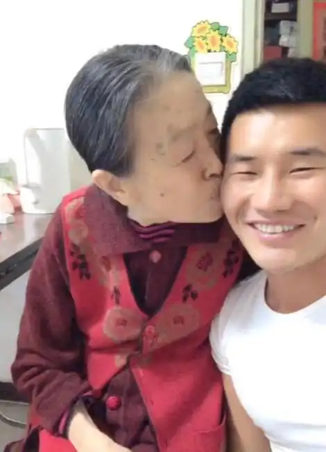 张少华是嘎子的亲奶奶吗(与张少华的祖孙情)(5)