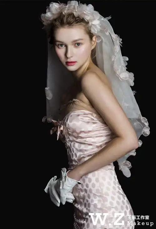 宫廷风新娘造型