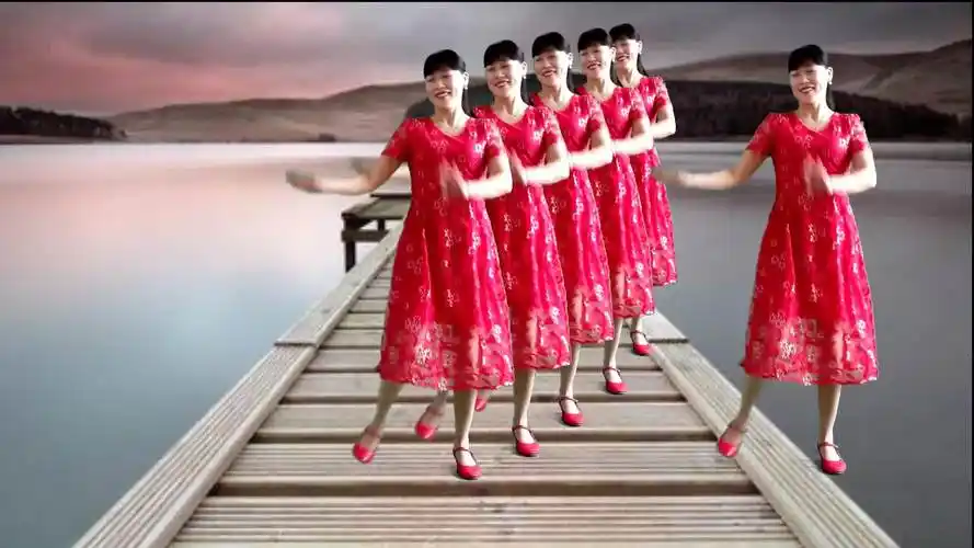 经典红歌广场舞《南泥湾》优美舞步,太好看了!