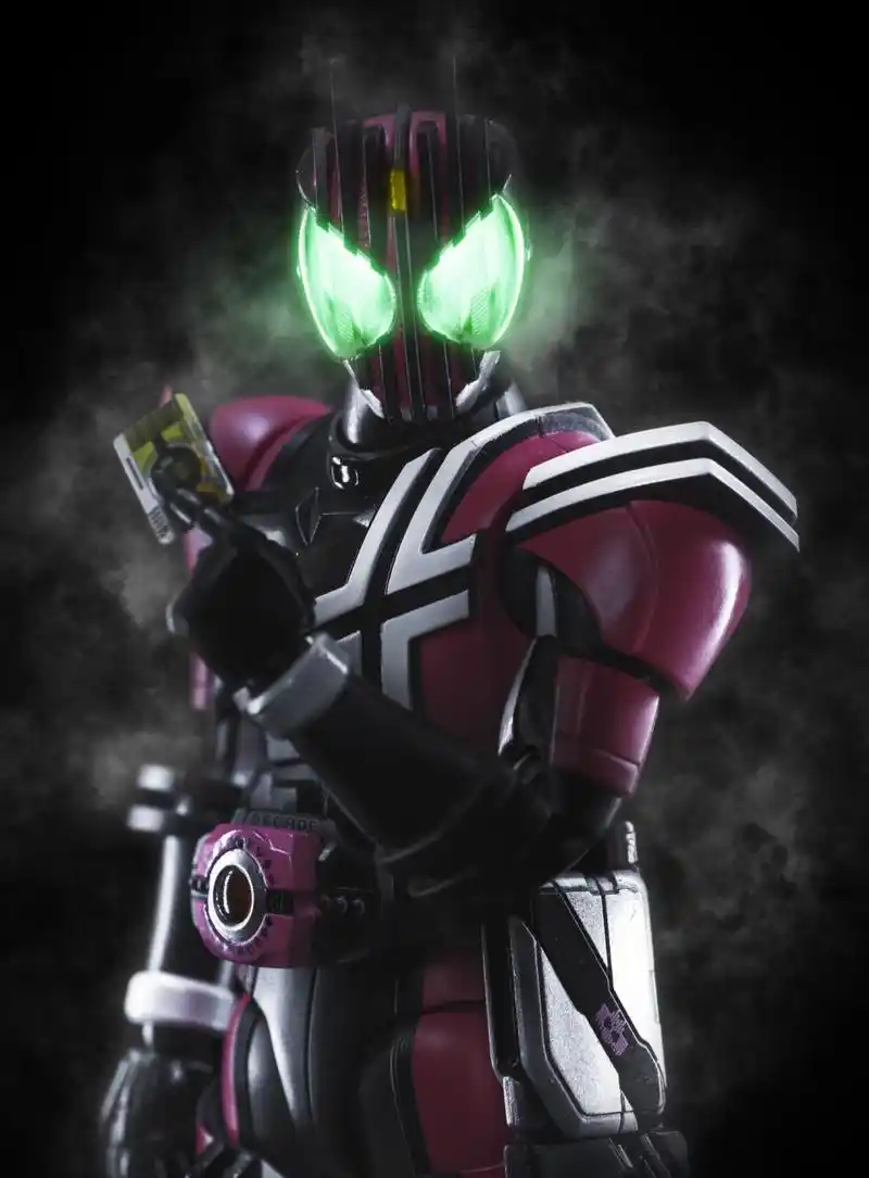kamen rider decade  中译为假面骑士帝骑  是登场于2009年的假面骑士