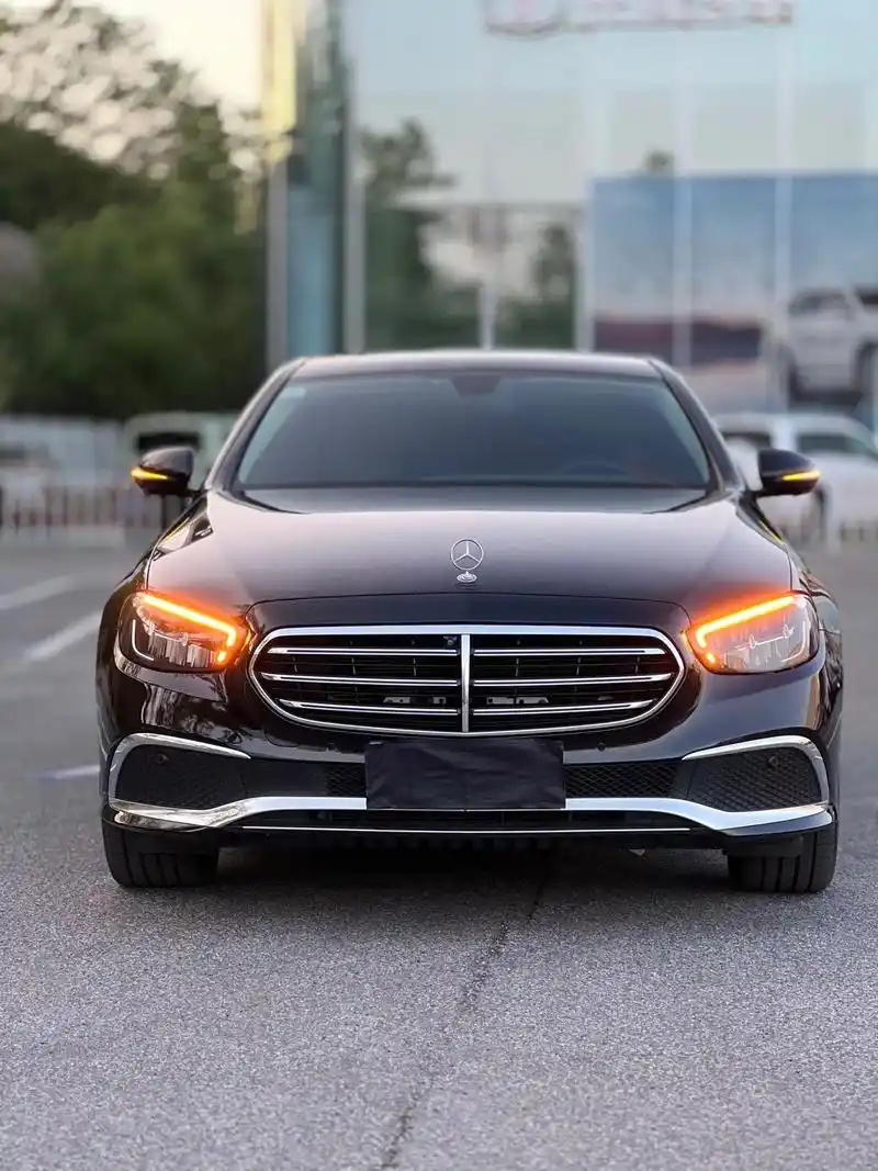 【车辆名称】2021款 奔驰e级 e 300  - 抖音