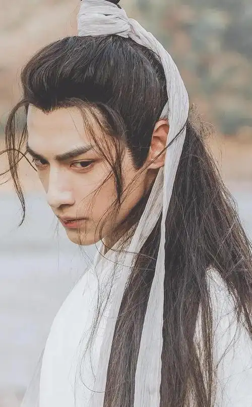 古装帅气又仪态端方的八位男星个个让人眼前一亮却都不温不火