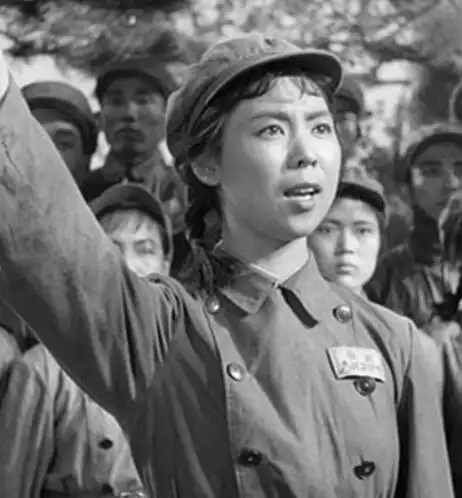 【图】英雄儿女主题曲歌词充满诗意 王芳春晚别样翻唱遭炮轰