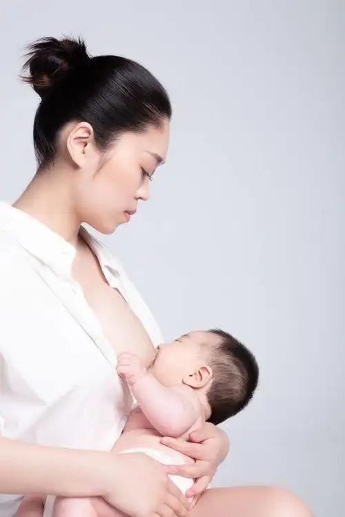 520,如果你的身边有位哺乳期妈妈,请跟她说一声:  你辛苦了!