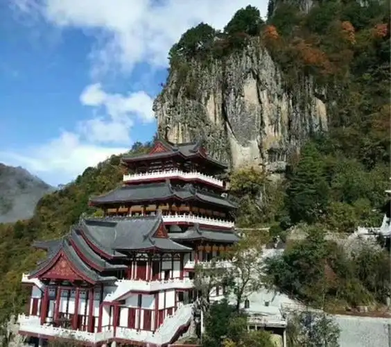 陕西有座山,拥有冰川和火山遗址,圆寂百年不腐的高僧充满神秘!