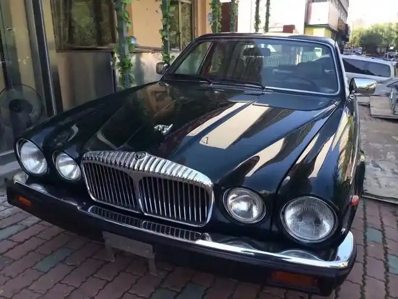 七十年代末戴姆勒捷豹 - 抖音
