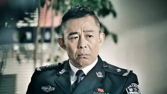 国家一级演员侯勇,一婚娶70后,二婚娶80后,三婚娶90后娇妻