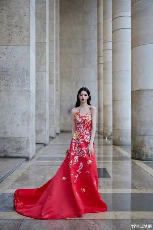 沈梦辰人生第一张模特定妆照梦儿中国风yyds