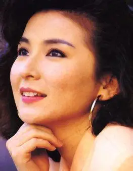 一代歌后陈淑桦8岁成名因母亲溺爱毁掉一生62岁仍单身