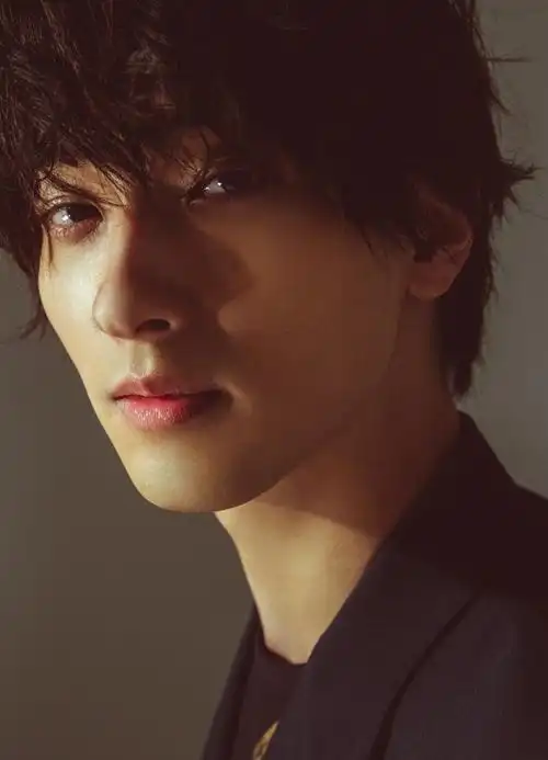 令和时代的日本帅哥是横滨流星这样的?