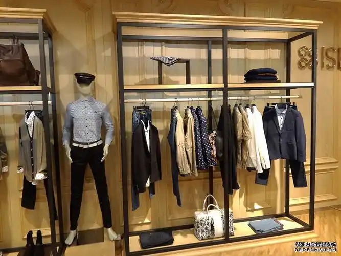 滑屏 男装加盟店的陈列也要注意创立
