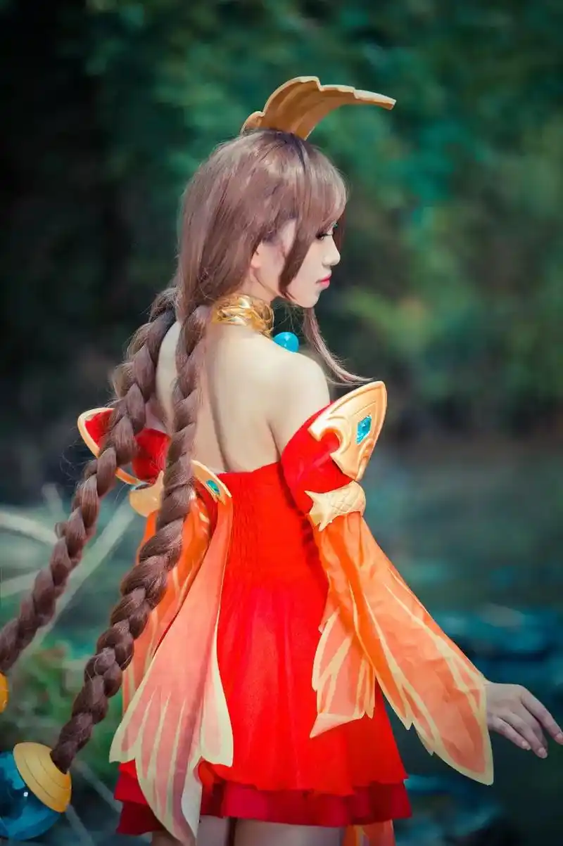 王者荣耀:漂亮小姐姐cos大乔,快来舔屏吧!