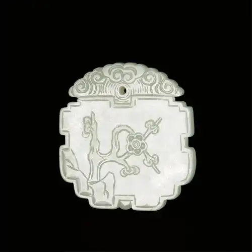 清 白玉雕梅花纹牌