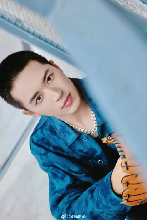 许魏洲 ##时尚穿搭##圆寸发型 ##型动全场