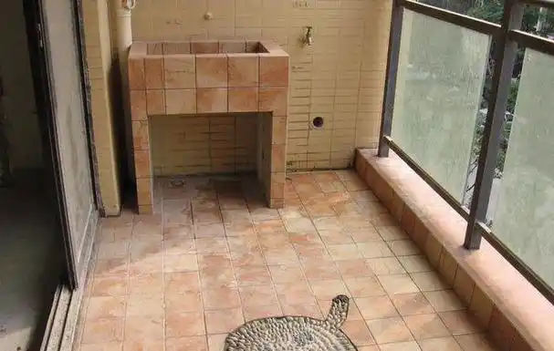 当初不知道阳台能这样砖砌洗衣水池,看完后悔了