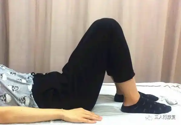 腿,收回,两脚交替重复20次动作3/step1屈膝屈髋90度/step2固定一侧腿