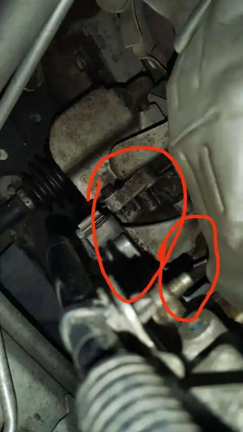 日产天籁发动机渗油 大家有没有这种情况?论坛 - 车质网