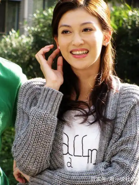 李彩桦:温柔如水,很有魅力的女神