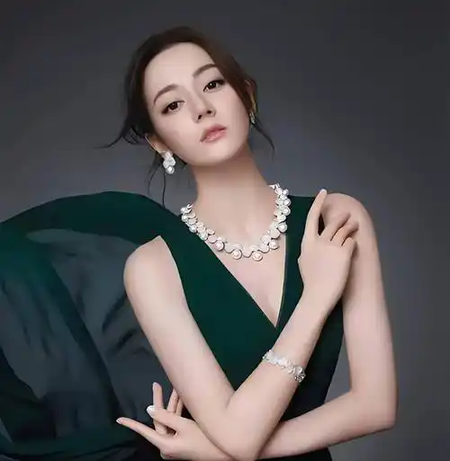 娱乐八卦:迪丽热巴 王鹤棣 郑合惠子 白敬亭金靖李现 周雨彤任敏