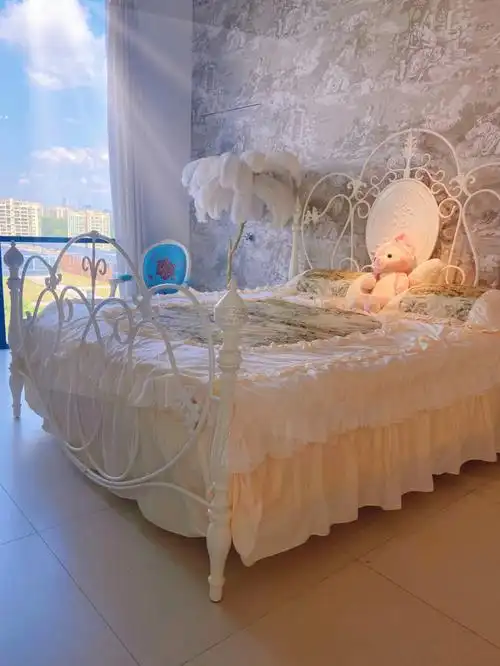 奶呼呼的公主床,ins奶油卧室家居