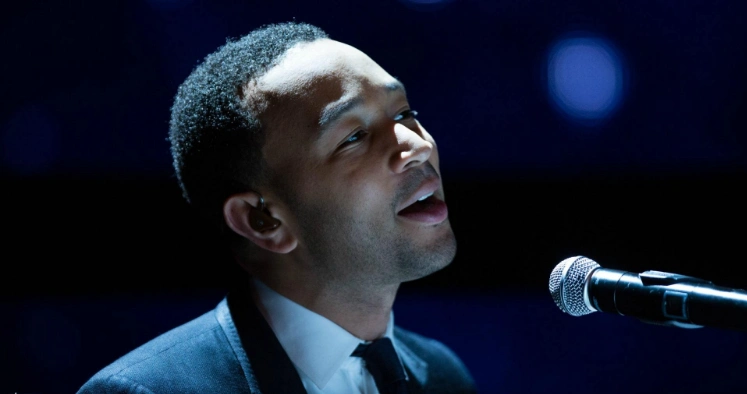 john legend与alicia keys拼车卡拉ok第一集,从止汗剂到小黄歌啥都能