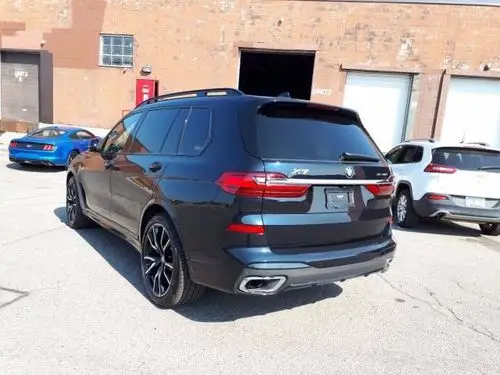 全新宝马x7大型旗舰suv七座空间奢华享