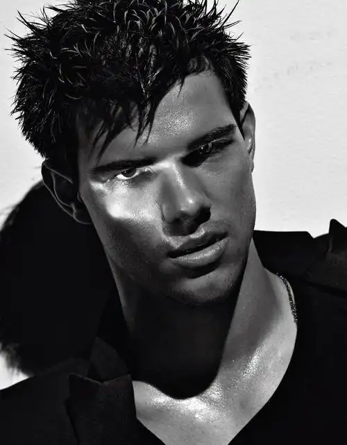泰勒·洛特纳 taylor lautner的图片