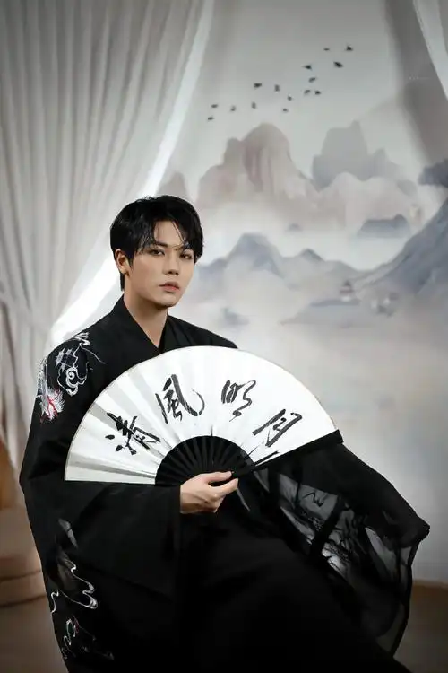 林彦俊古装造型