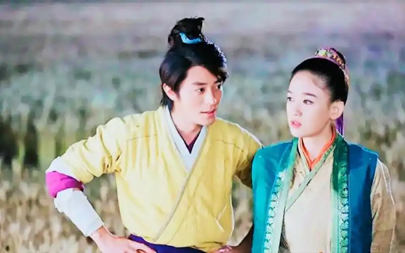 【新笑傲江湖】片头片尾曲——霍建华×陈乔恩——江湖霸业是幻,红尘